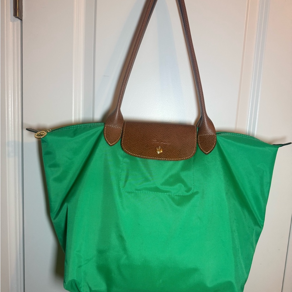 Longchamp La Pliage meduim green